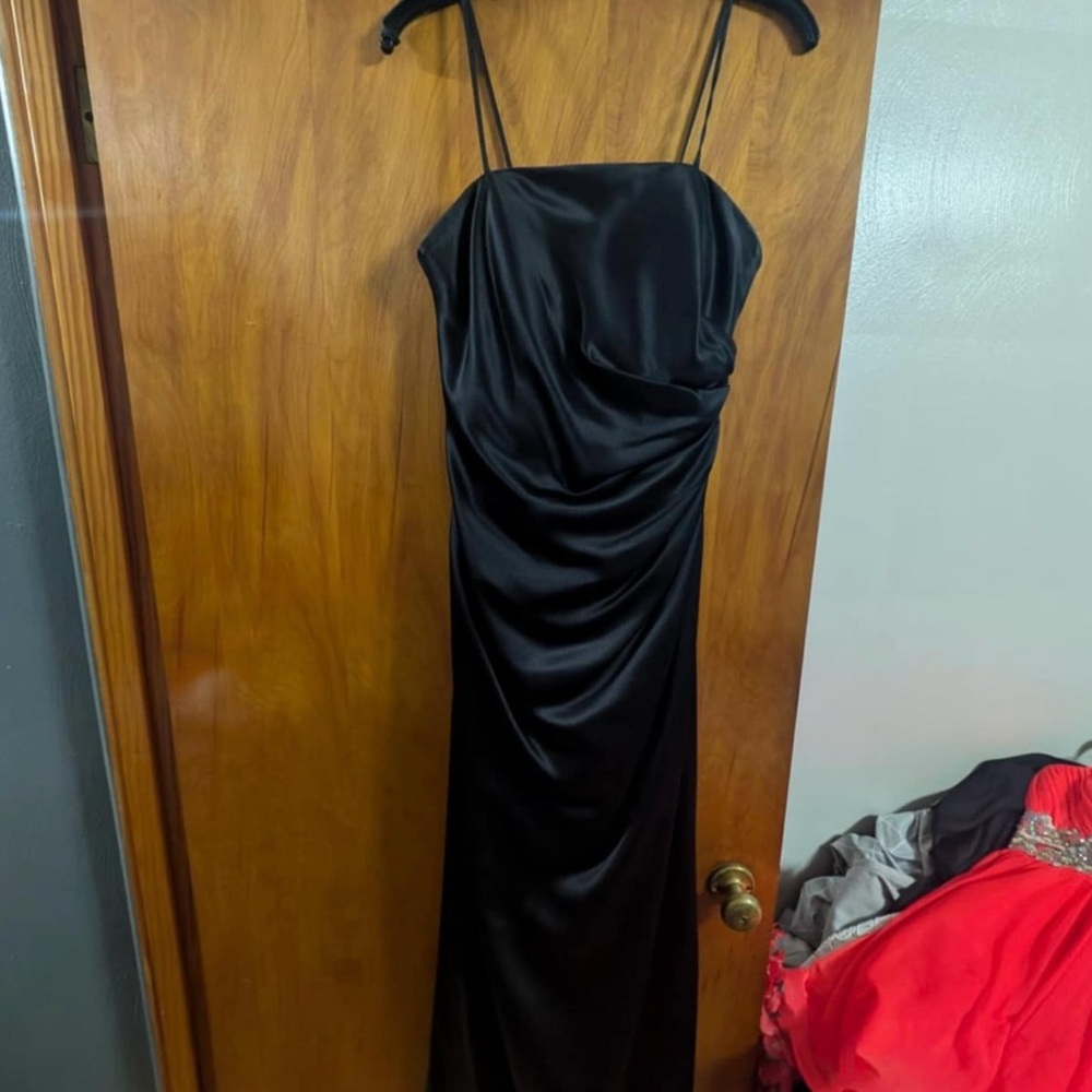 Elegant Black Evening Dress